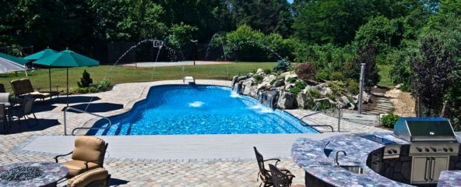Backyard Sanctuary (Long Island/NY):